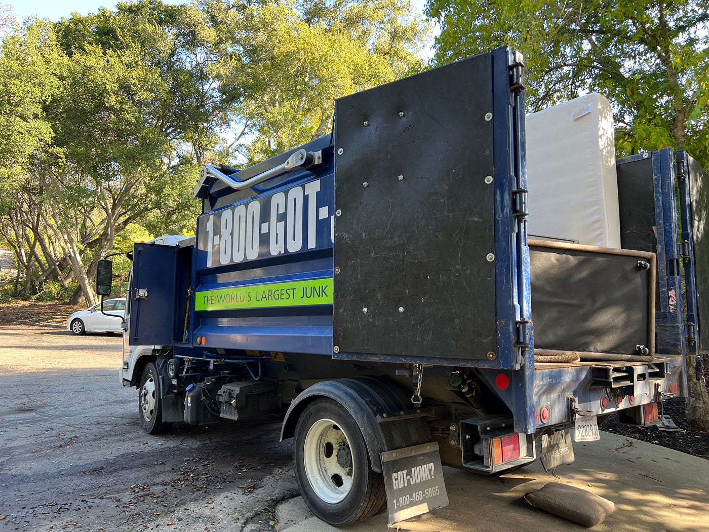 Review of 1–800-GOT-JUNK From a Real Homeowner | by Thomas Smith 