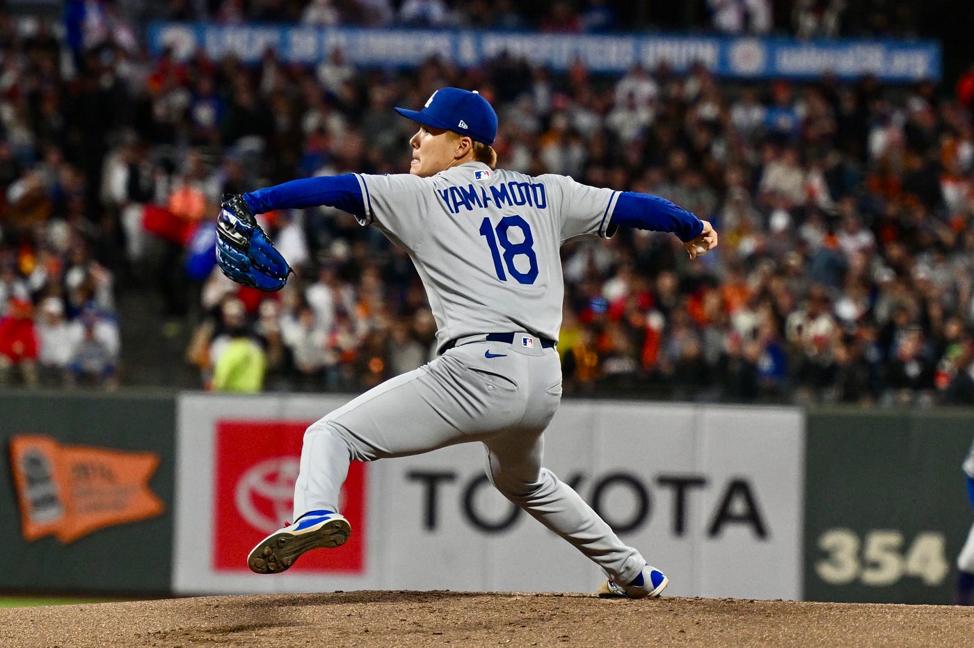 バット Giants 24 PRO LeagueChamp Yoshinobu Dodgers' Yoshinobu Yamamoto makes first appearance vs