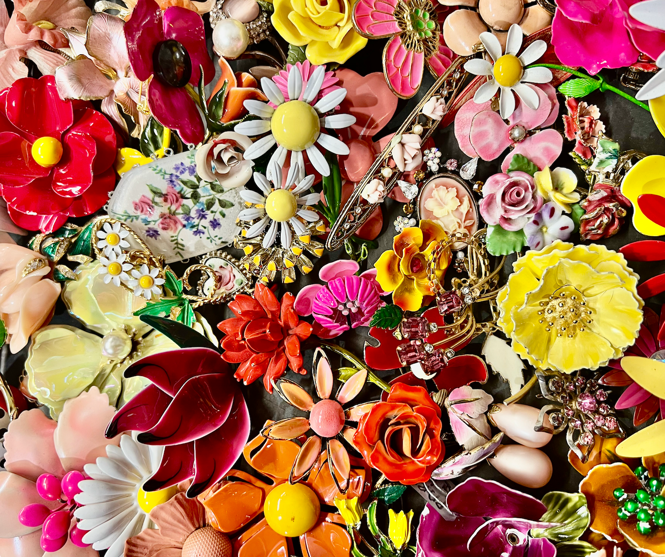 🌸 The Bloom is Back: Why 1960s Flower Brooches are 2026's Boldest