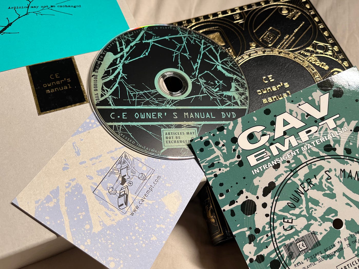【美品/レア】 CE Owner's Manual cavempt 美品/レア】 CE Owner's Manual cavempt C.E (シーイー) CAVEMPT