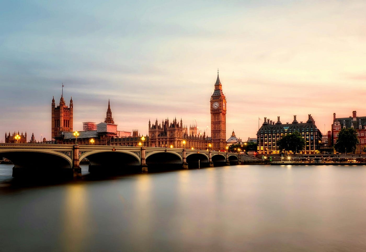 Waarom Voetbal in Londen Een Ervaring Is Die Je Minstens Eén Keer Moet Meemaken
