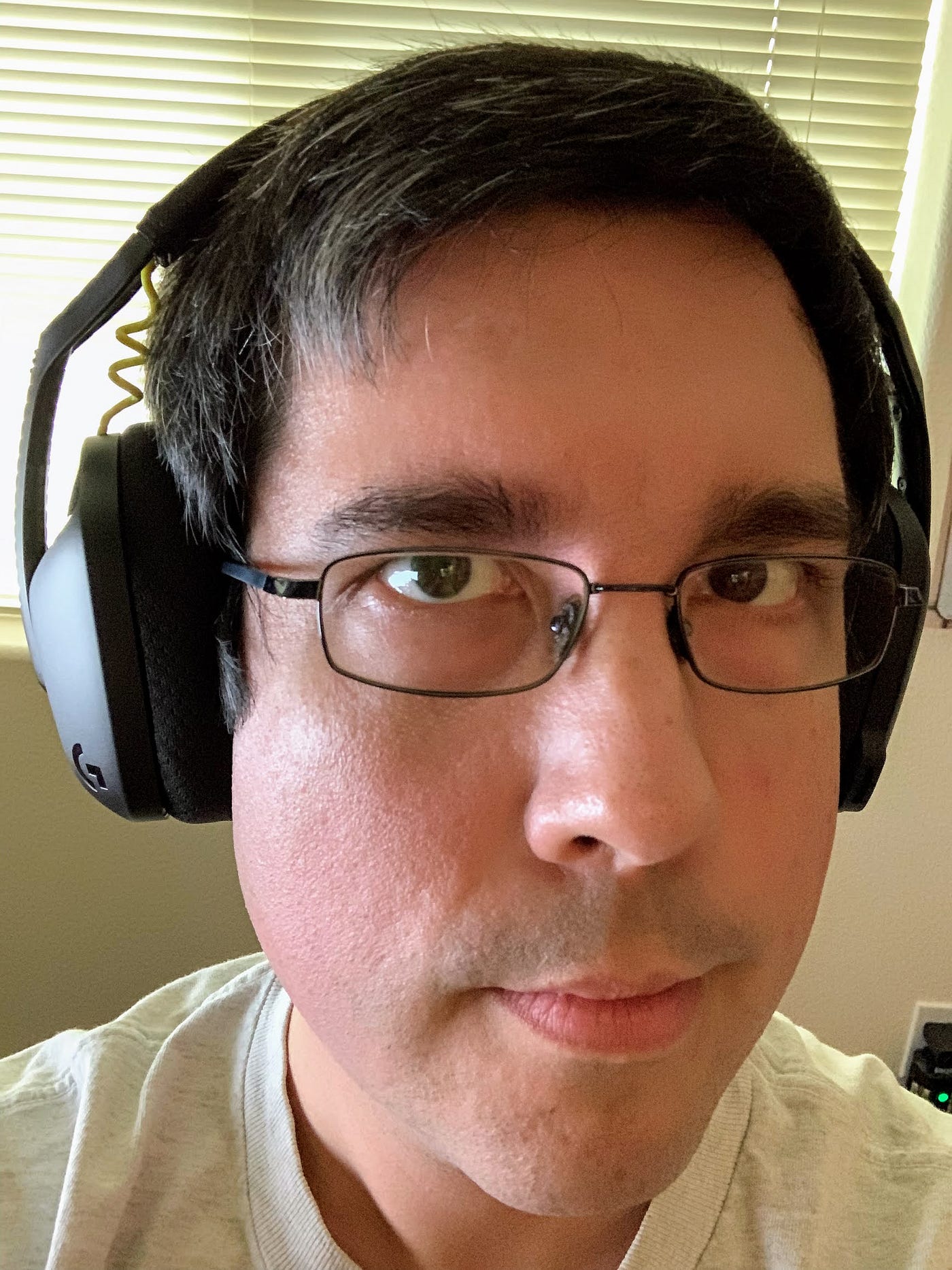 Logitech G435 Wireless Gaming Headset Review | by Alex Rowe | Medium