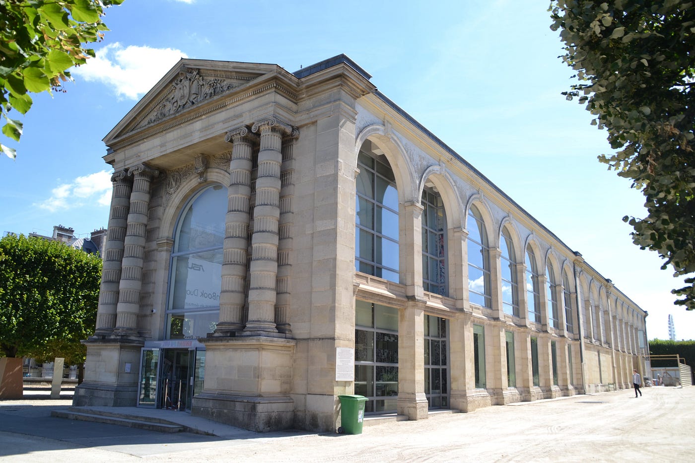 A Hidden Gem in Paris: An Adventure in Contemporary Art at the Jeu de Paume Museum