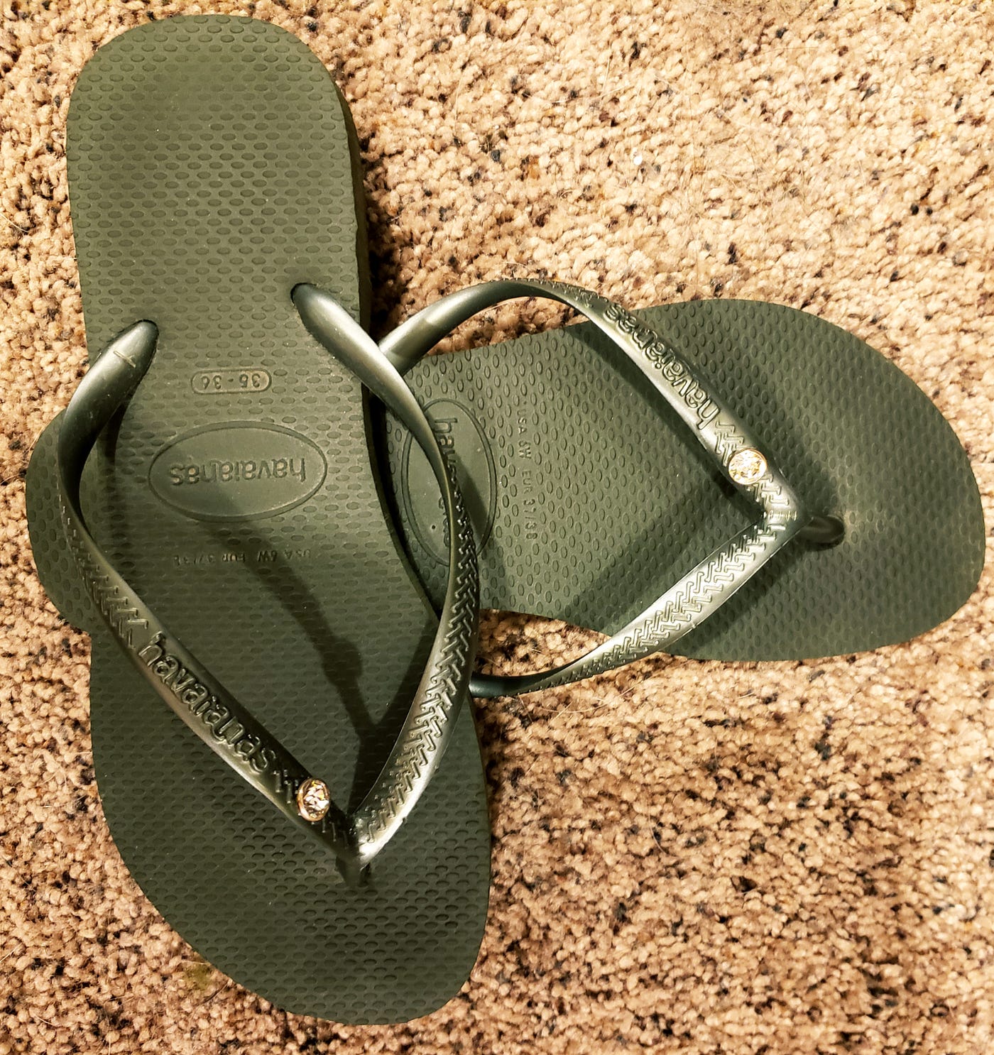 BRAGworthy: Flipping for Havaianas Flip Flops | by Robbie Anne |  TheQueenBuzz