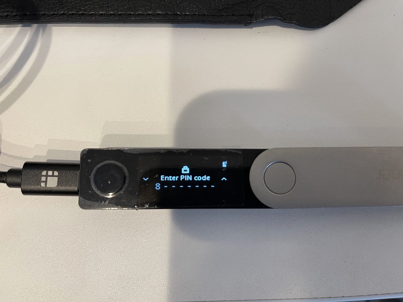 HbarをLedger Nano & MyHbarWallet で管理する手順と知っておきたい前提知識 | Medium