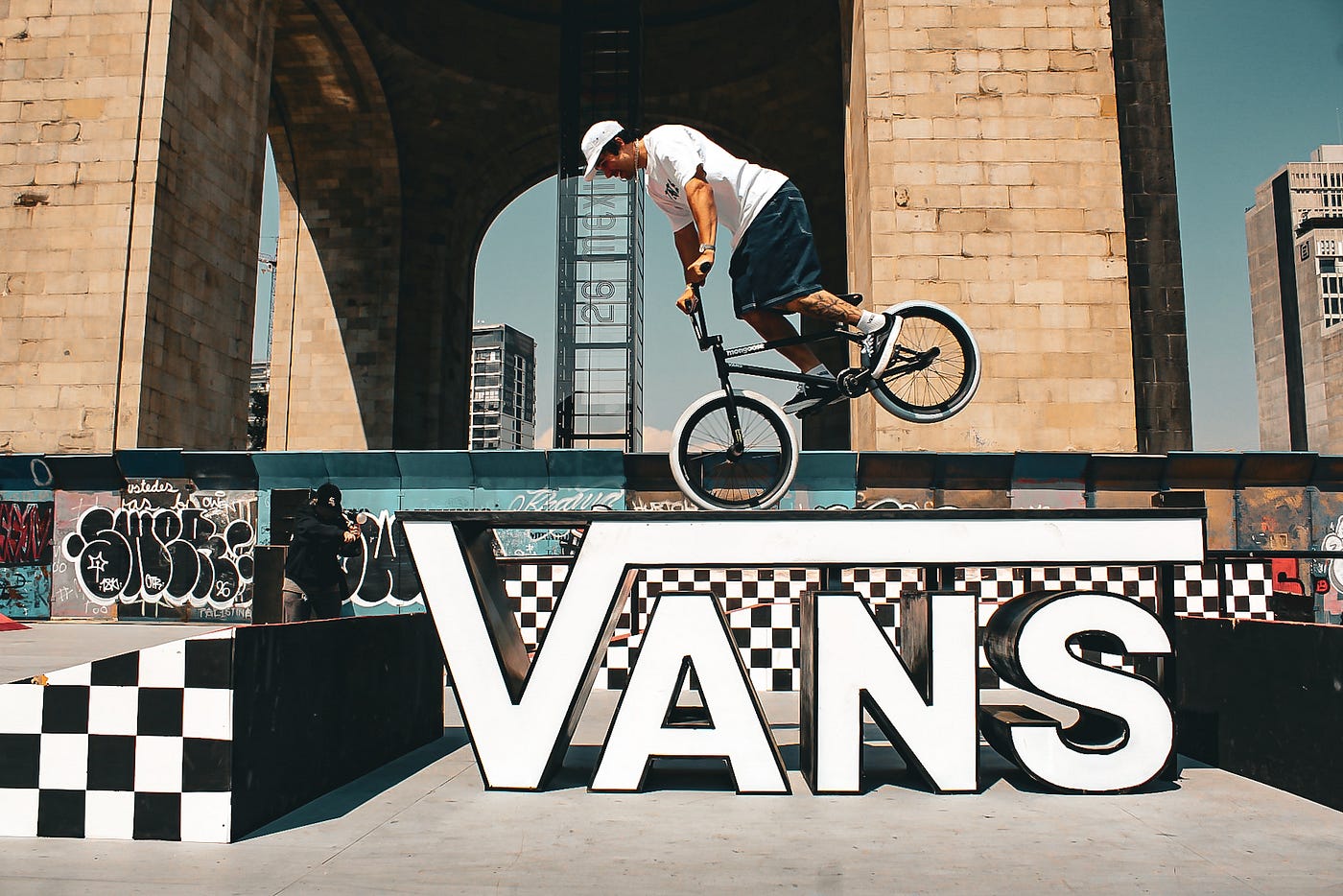 Skate y música: Vans celebra sus 60 años junto al Bazar de Bandas