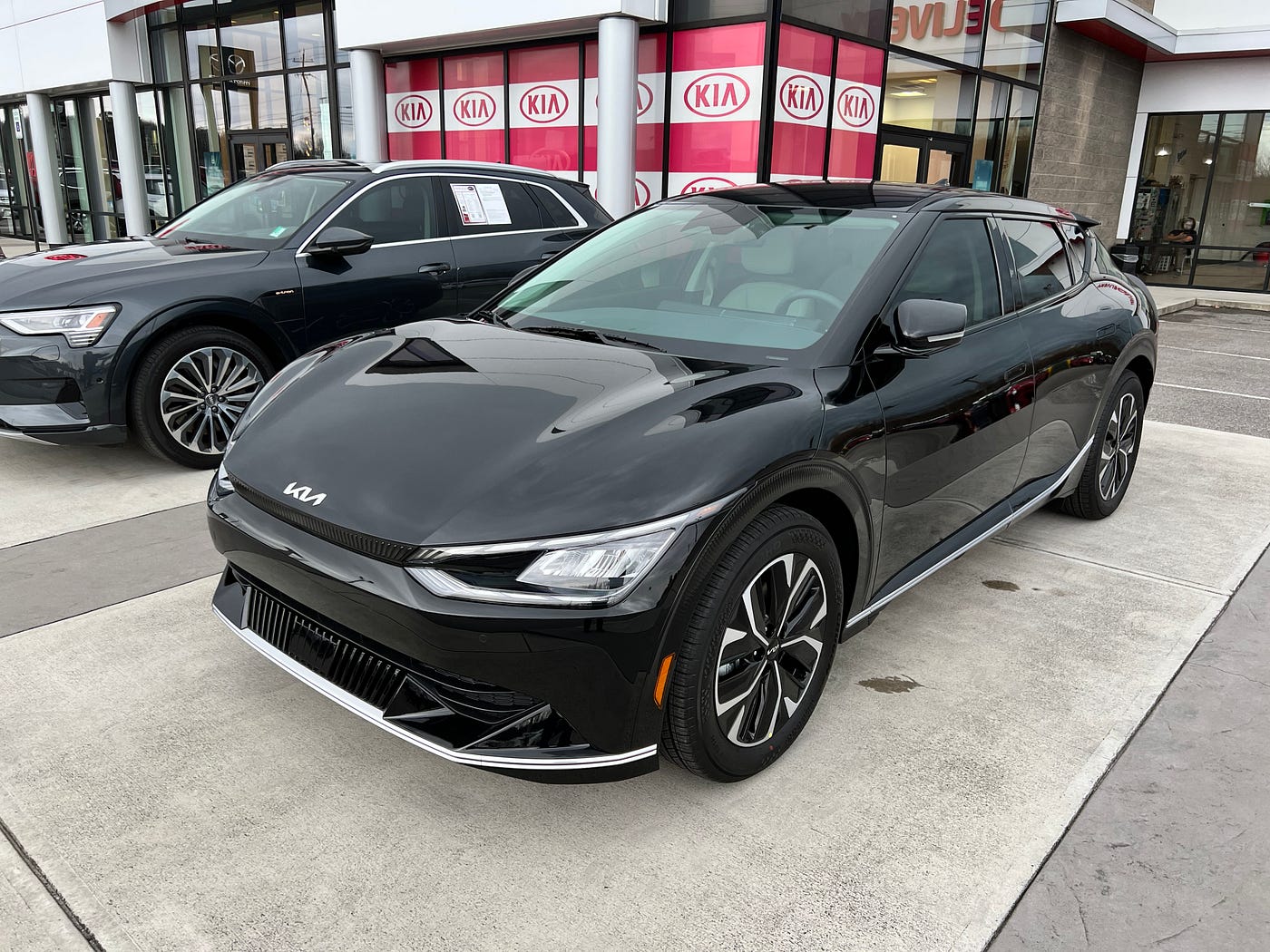 NHTSA Opens Investigation Into 2022 Kia EV6 Over Power Loss