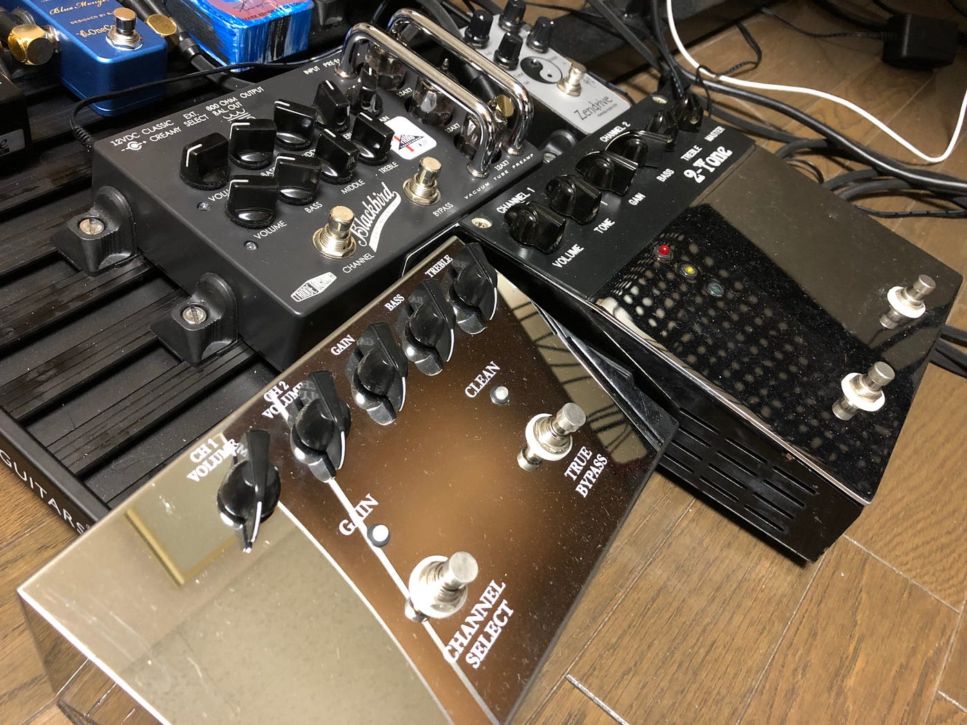 ギター Effectrode Blackbird SR-71 Effectrode Blackbird SR-71. Effectrode… | by FoxTail | Medium