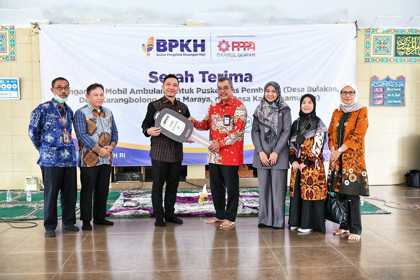 Serah Terima Mobil Ambulans wilayah Banten Program Kemaslahatan BPKH 2022