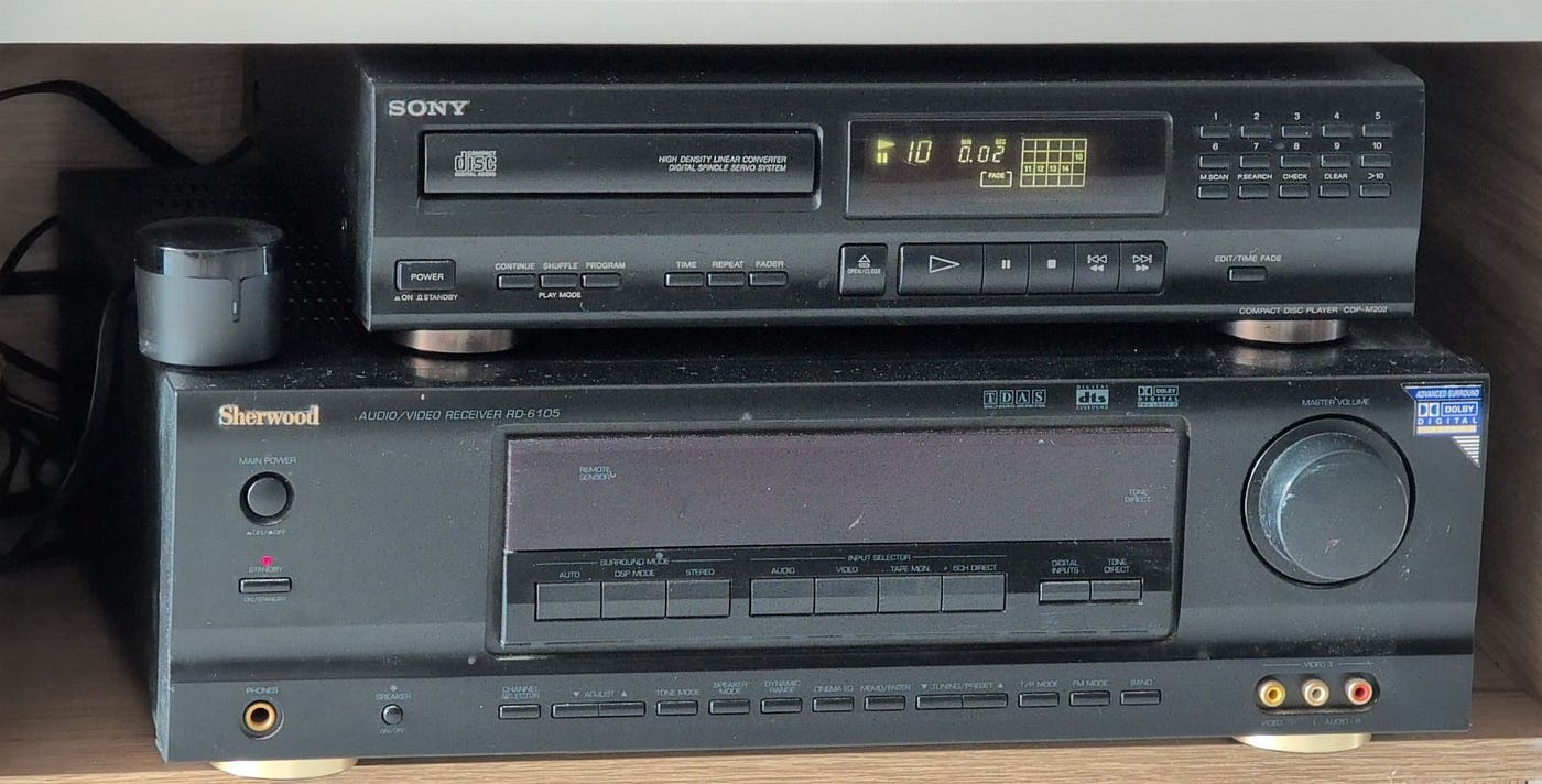 Construí un control remoto WiFi para mis equipos de audio de los 90s con Flutter y un blaster IR