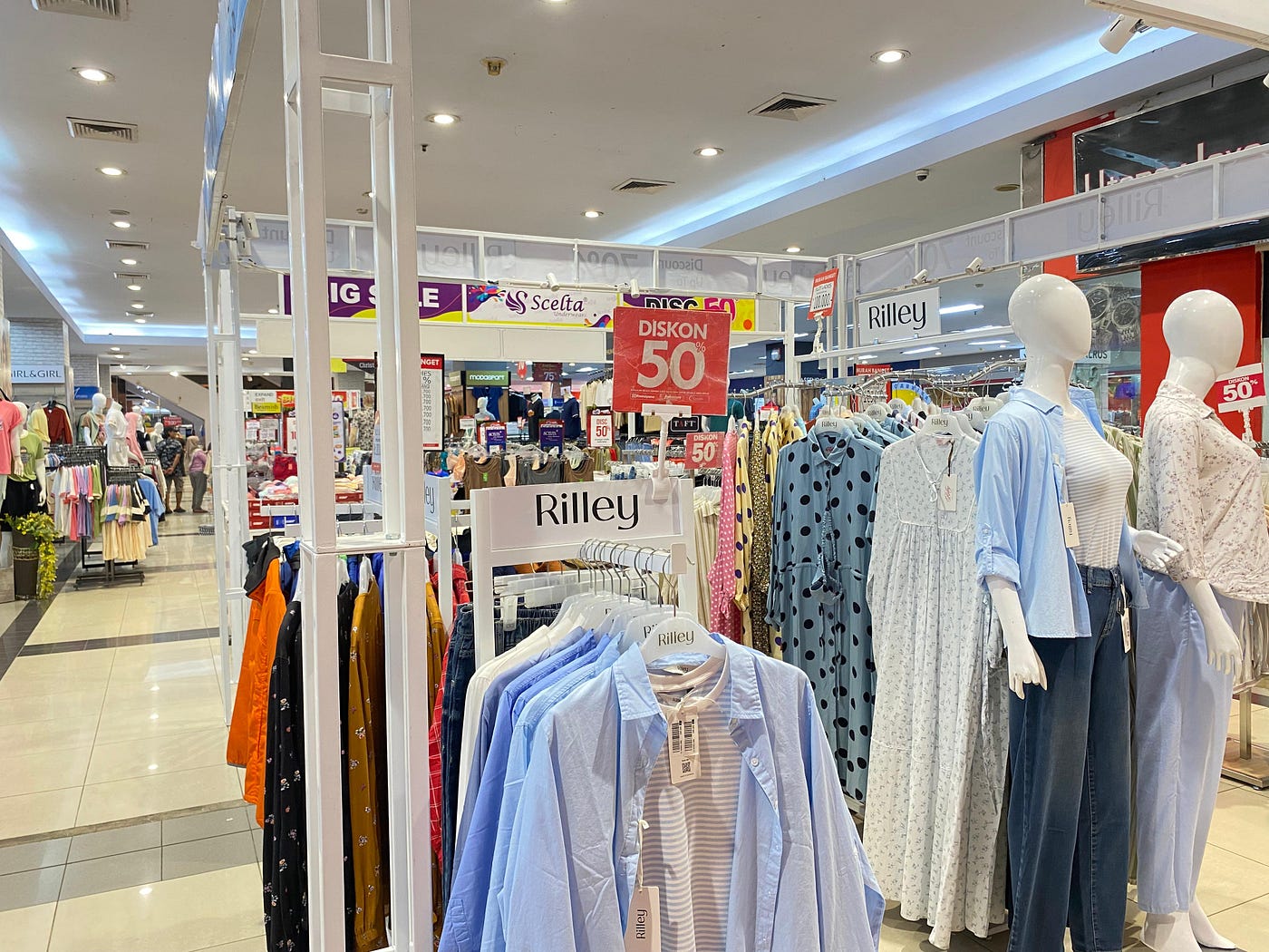 Rilley Hadirkan Diskon 50 % di Ramayana Sidoarjo
