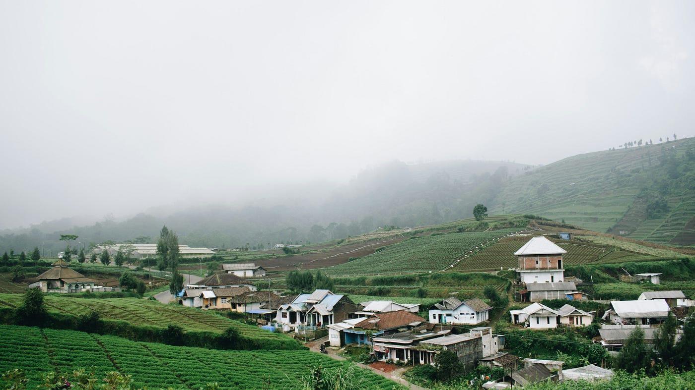 Foto dening Agung Raharja ing Unsplash