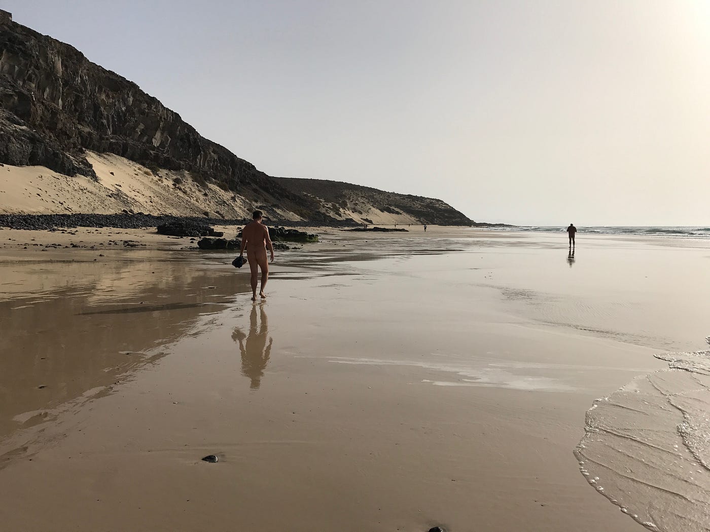 A Naturists Guide to the Canary Islands by Dan Carlson Meandering Naturist Globetrotters Medium pic picture