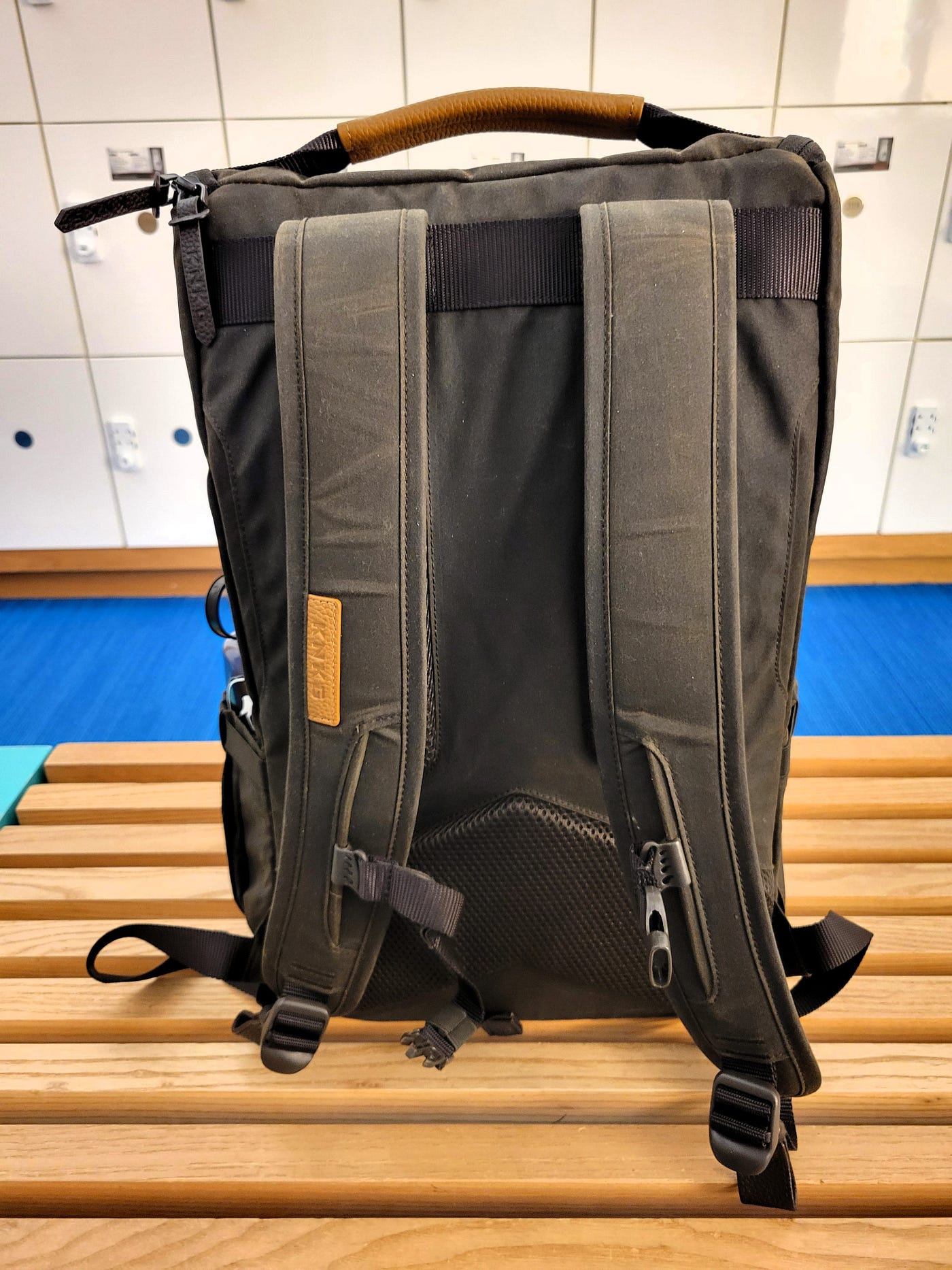 小物 lna kong KNKG Core Backpack, Waxed Canvas 25L Review | by Geoff | Pangolins