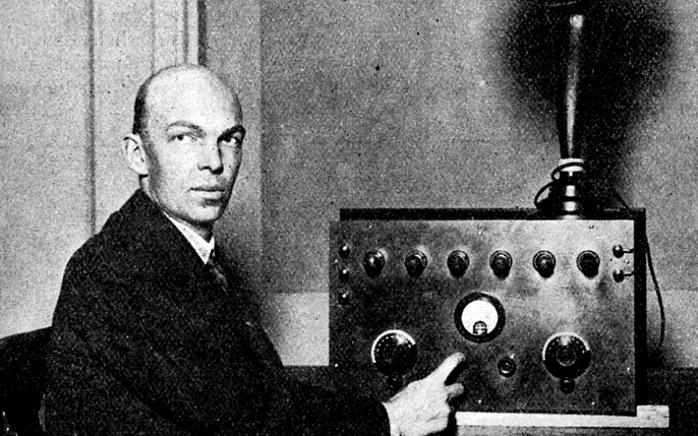 When was FM radio invented? A brief history | by Radio Fidelity | Medium