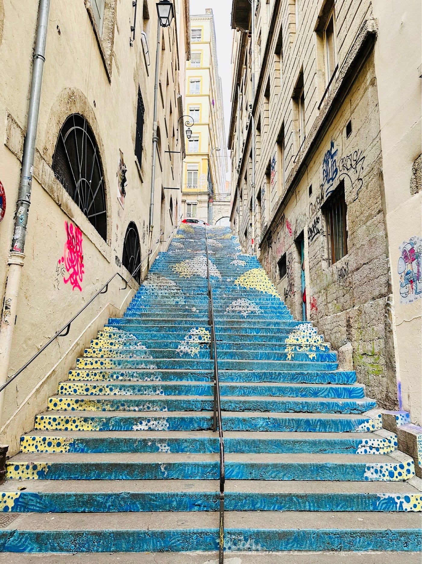 The painted steps of Passage Mermet—Photo by author