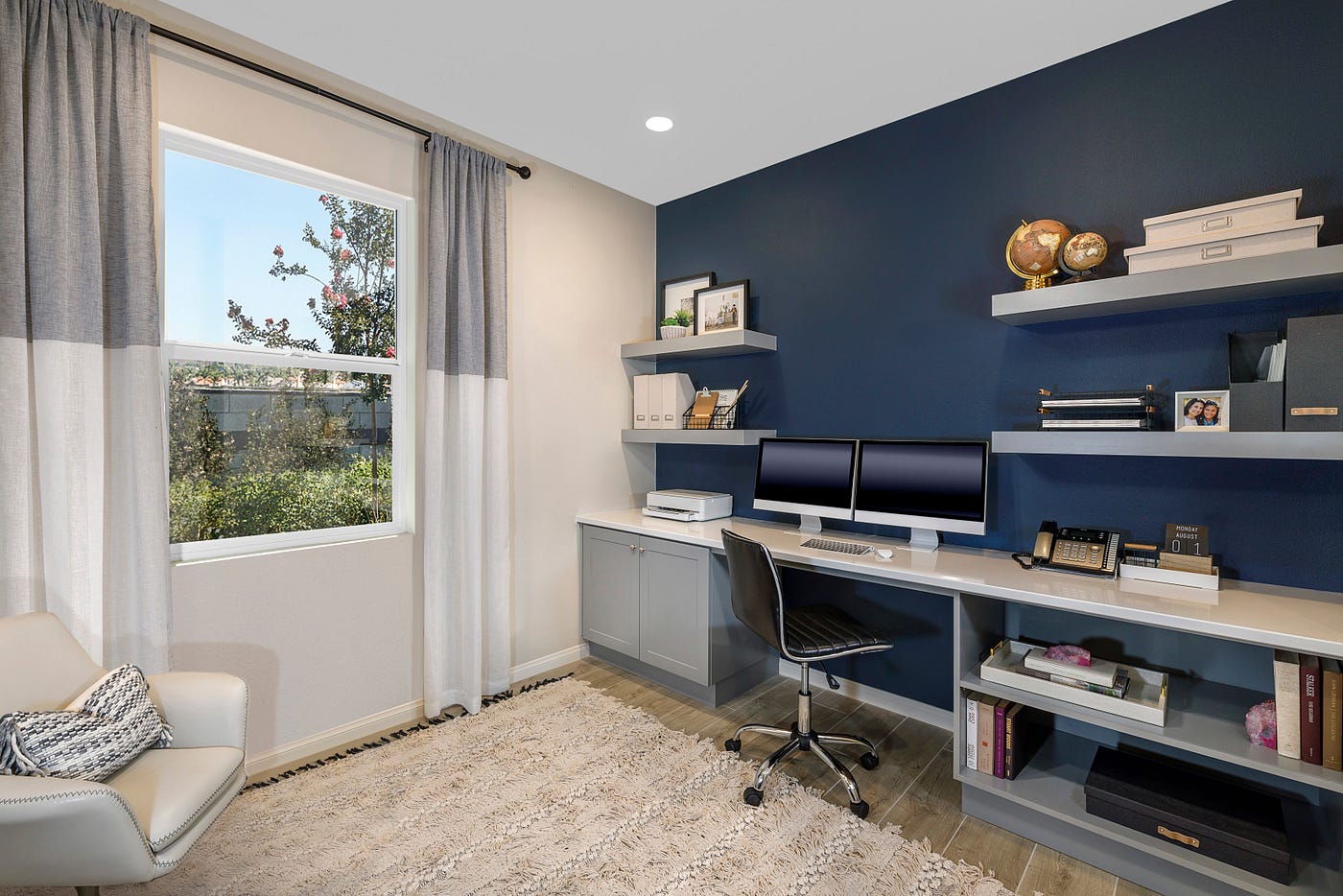 Five Things You Need to Create the Perfect Home Office