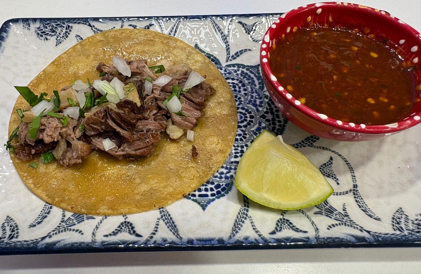 El taco que conquista marzo en Alicante: así sabe el auténtico suadero de Ciudad de México
