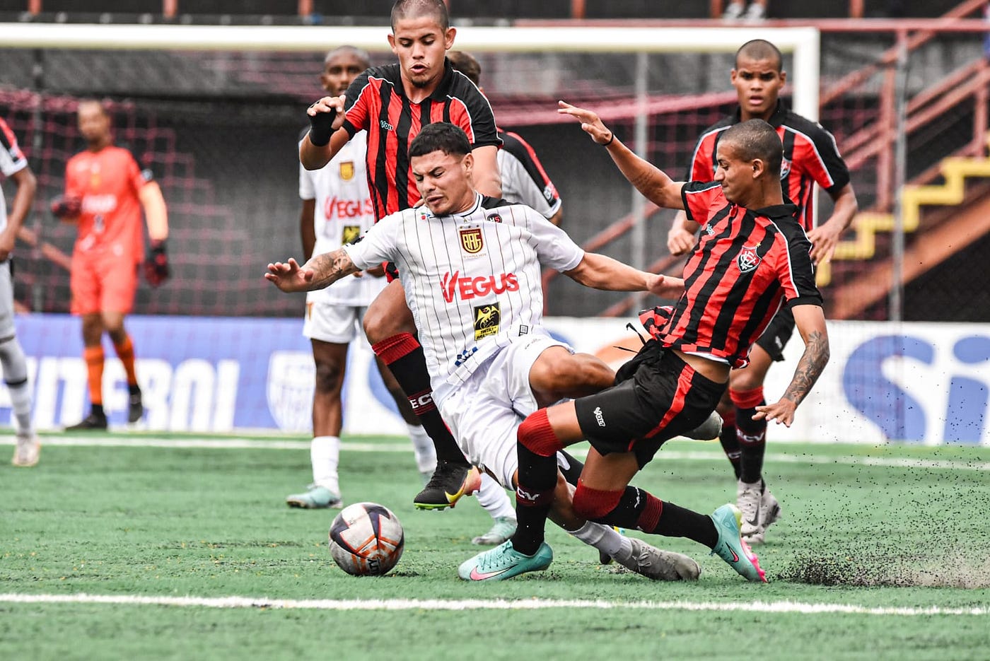 Futebol: Flamengo-SP joga bem e domina Vitória em triunfo e classificação em primeiro na Copinha…