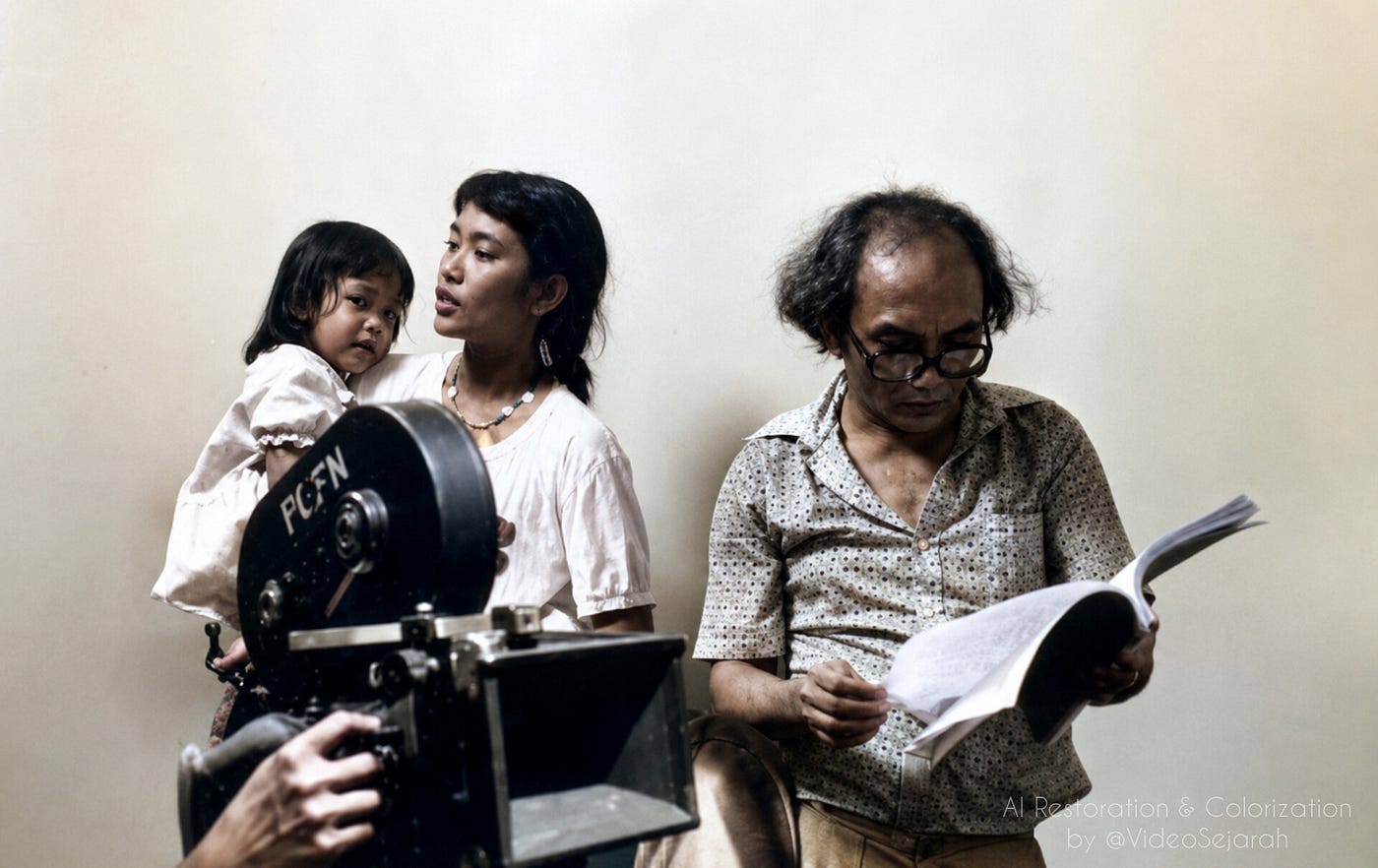 Arifin C. Noer (Kanan), Jajang C. Noer (Tengah), Nazyra C. Noer (Kiri).