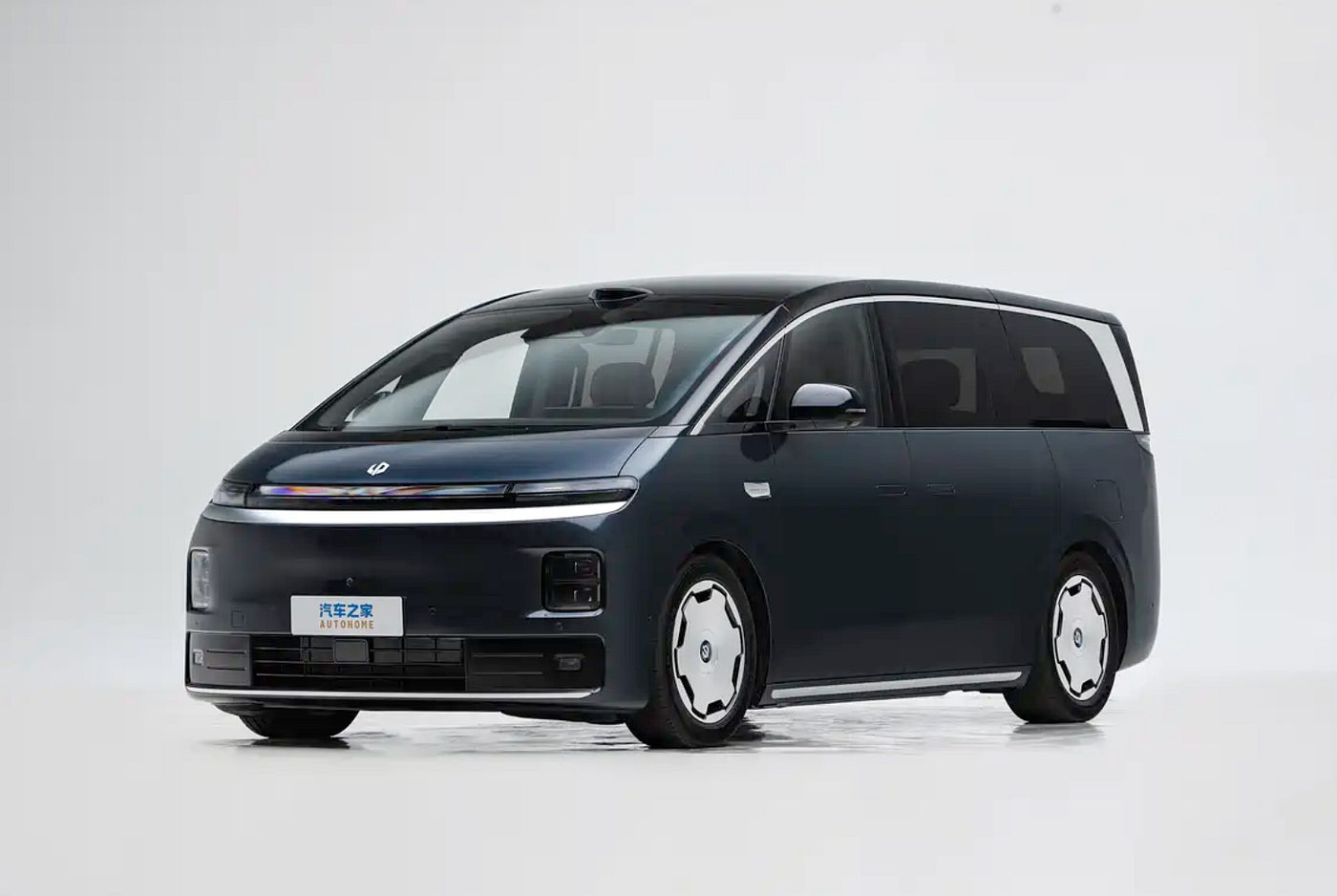 The “Half-Price MEGA”: Is Leapmotor’s New D99 MPV the Industry’s Next Great Disruptor?