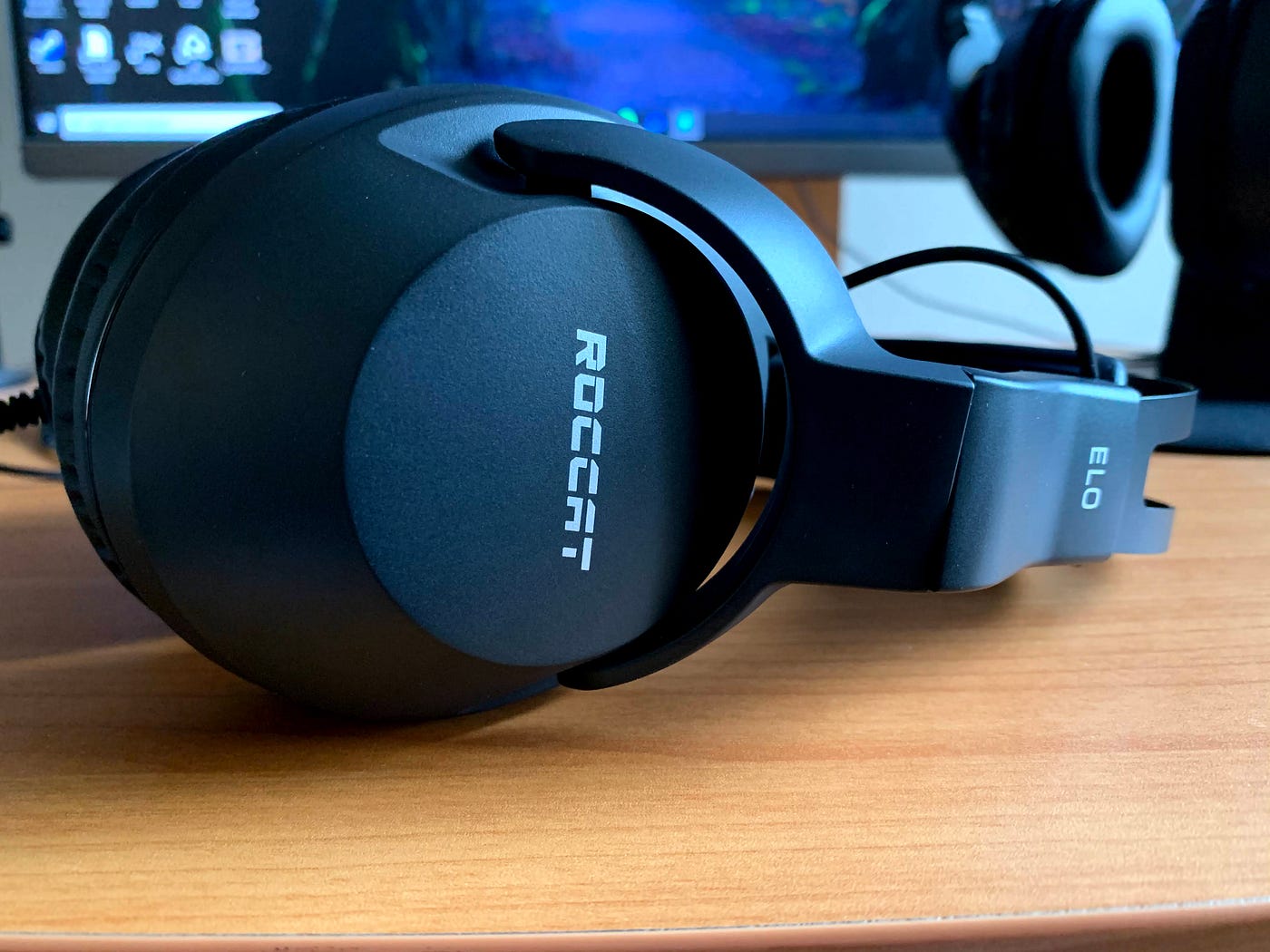Roccat Elo X Stereo Gaming Headset Review | by Alex Rowe | Medium