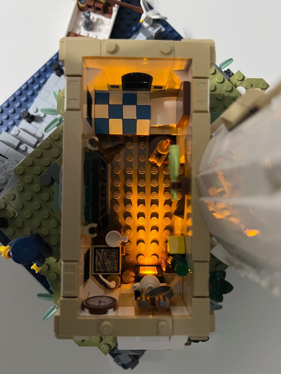 The LEGO Idea That Stole The Show, by Attila Vágó, Bricks n' Brackets