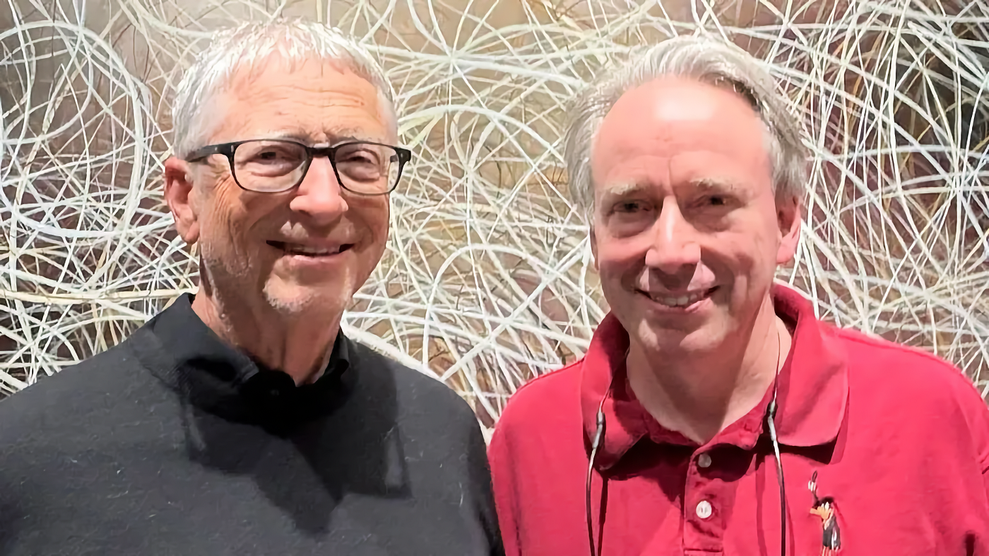Left to Right: Bill Gates and Linus Torvalds. The first time they met in 2025. Image credit: Mark Russinovich on LinkedIn