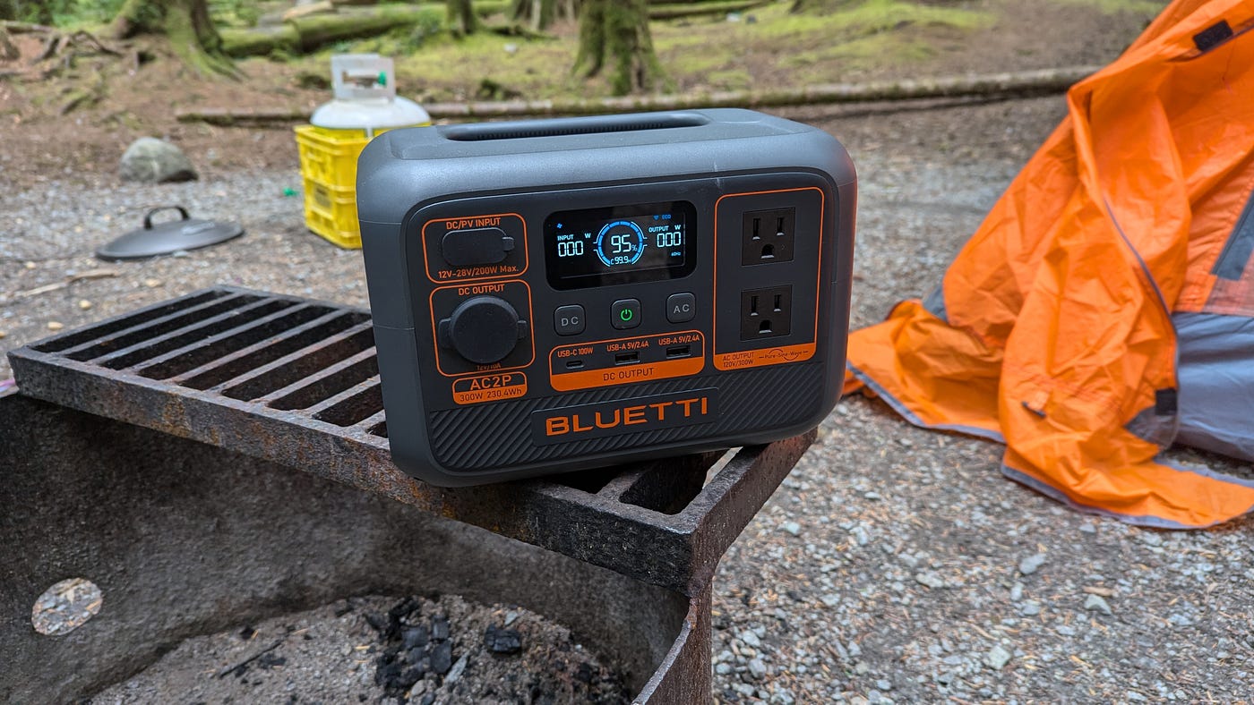 portable power unit A-iPower 300 Watt Lithium Power Supply