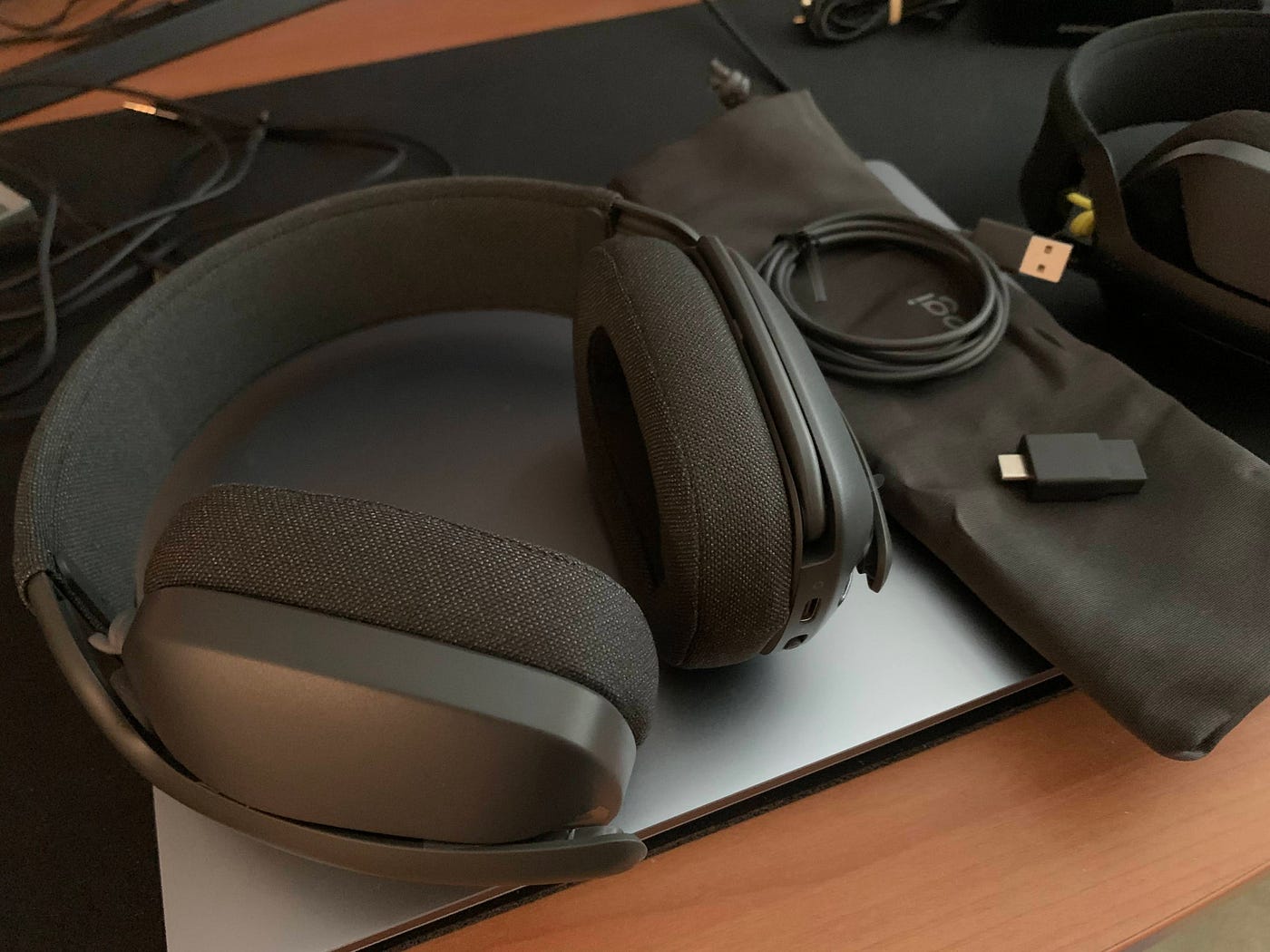 Logitech Zone Vibe | Alex Headset Medium Rowe 125 Review | by