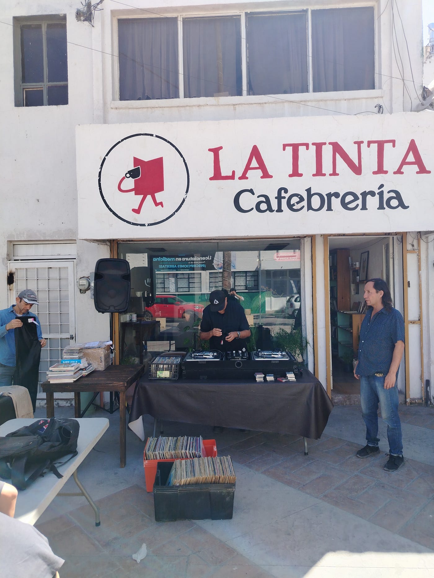 Cáile al Bazar de Vinilos X Tanta Tinta Bazar 01.03.26