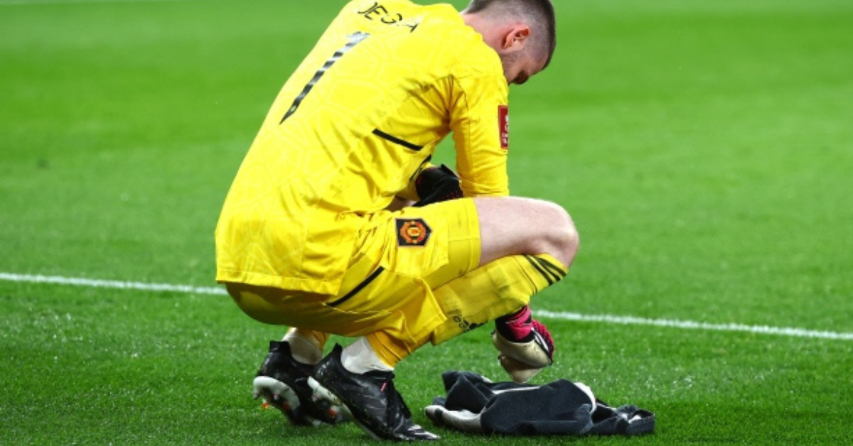 This is how goalkeepers should always protect their penalty shooters, by  Matic Čretnik, The Football Hub