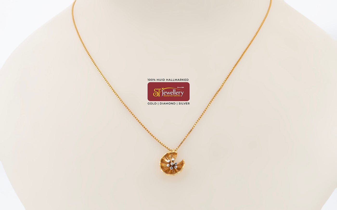 Elegant Minimal Gold Pendant Necklace for Everyday Grace