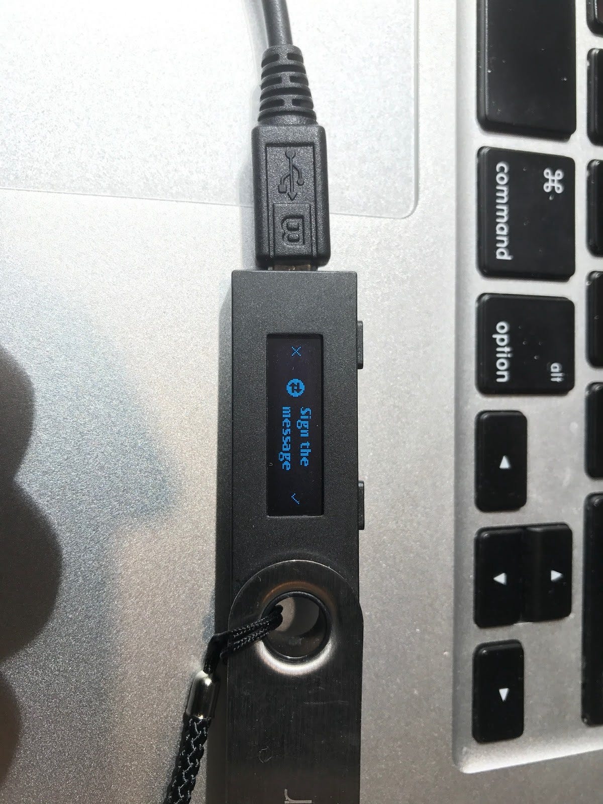 How to sign a message with a Bitcoin/Dash/LTC address: Ledger Wallet | by  Snapup | Medium
