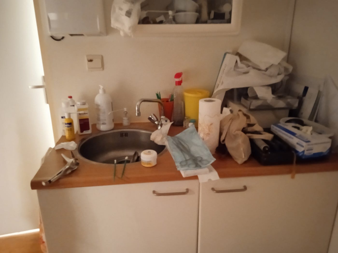 The Dutch Healthcare System: Opacity, Market Logic, and Structural Silence
