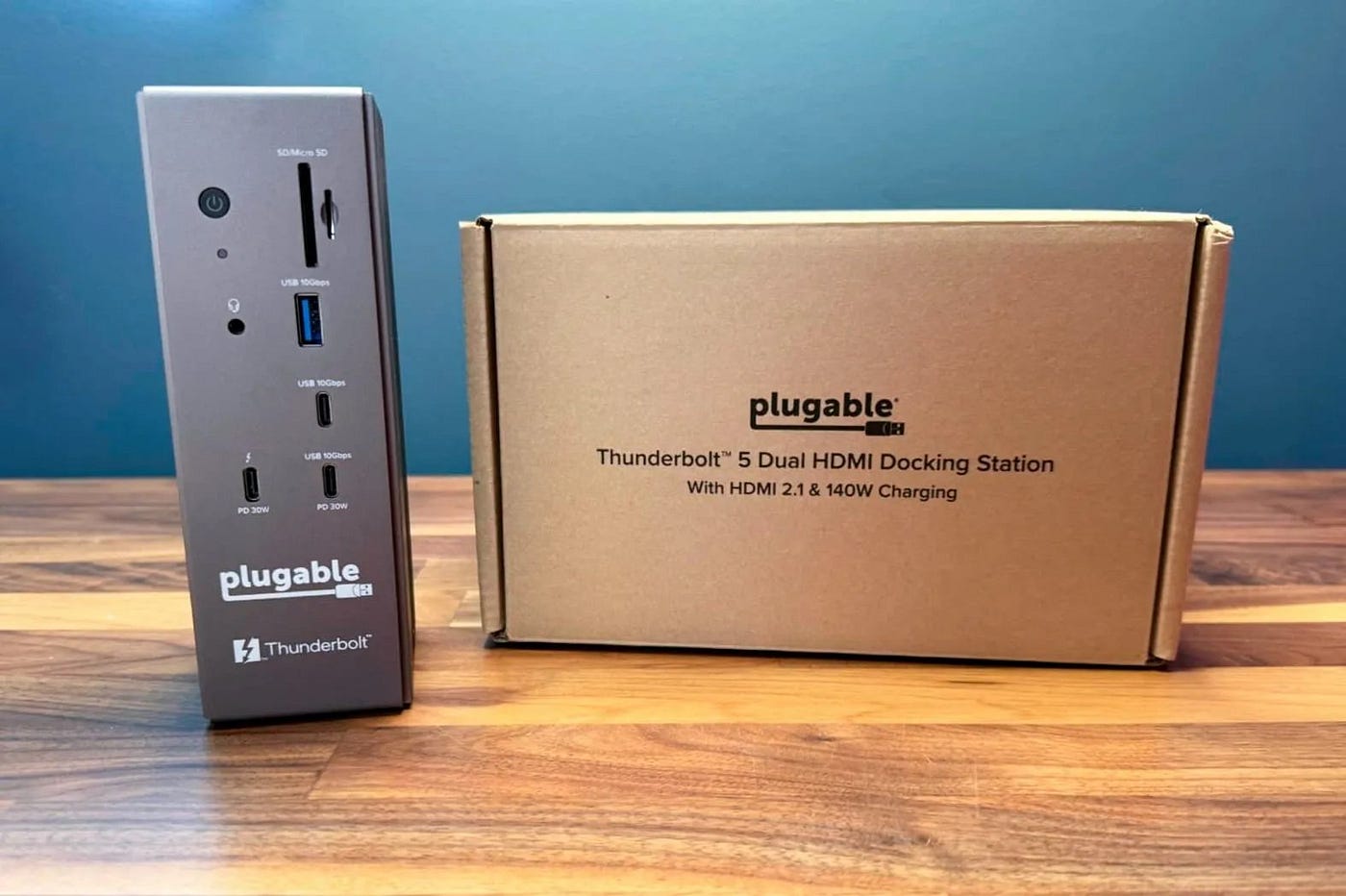 Plugable TBT-UDH2 REVIEW A Powerful Thunderbolt 5 Dock for MacBook Pro and Windows