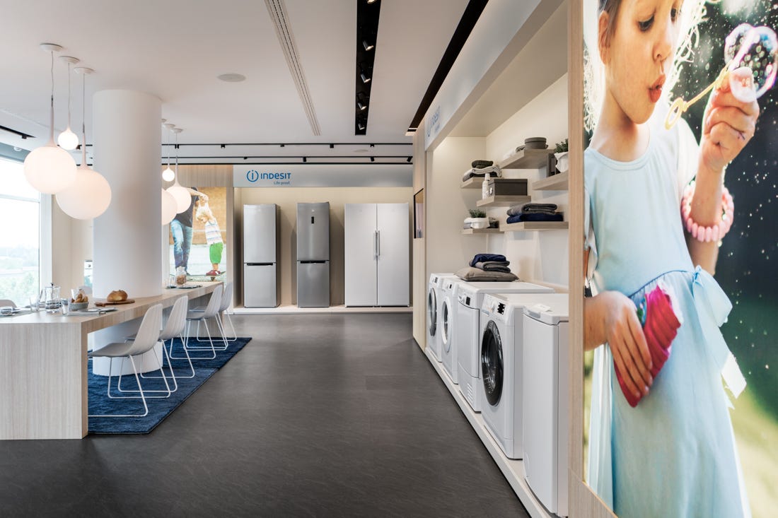 Whirlpool showroom sale nearby