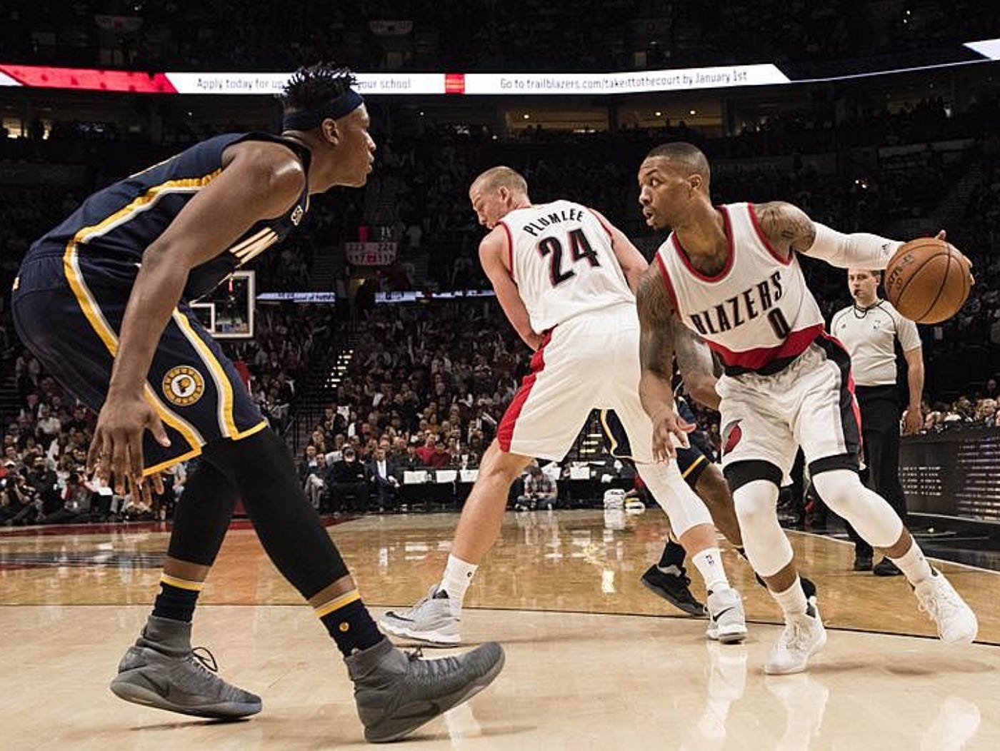 恩塚亨　offense game model Horns Entries into Ballscreen Motion | by K.J. Smith | Medium