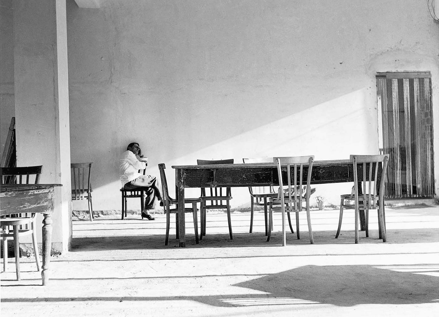 Pietro Donzelli: 26 black and white photos | by Silvano Bottaro |  novalistream | Medium