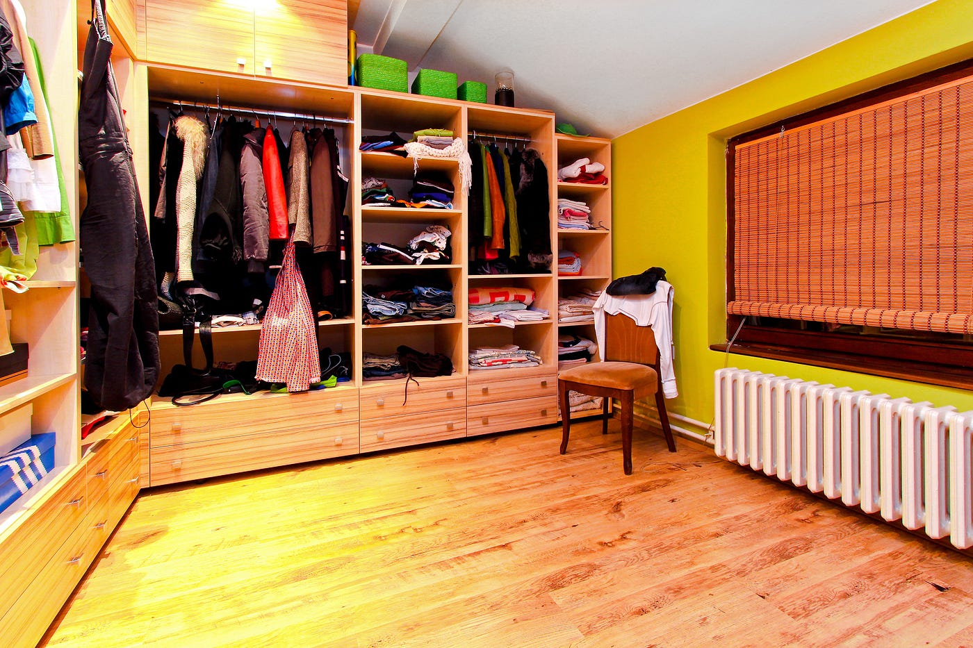 Turning a Bedroom Into a Closet: Useful Tips, Pros and Cons