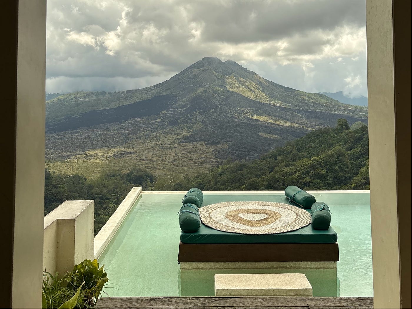 Discovering Bali’s Most Stunning Mountain View Cafe: A Day at Paperhills Kintamani