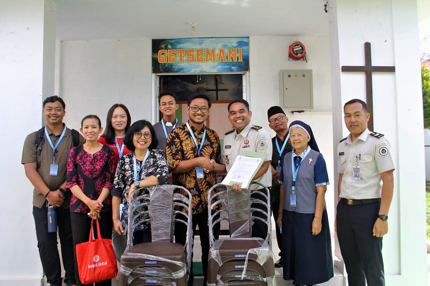 Chair donation from the Catholic Church to Bengkulu Prison to support inmates’ spiritual development programs. Doc. PR Bengkulu Prison
