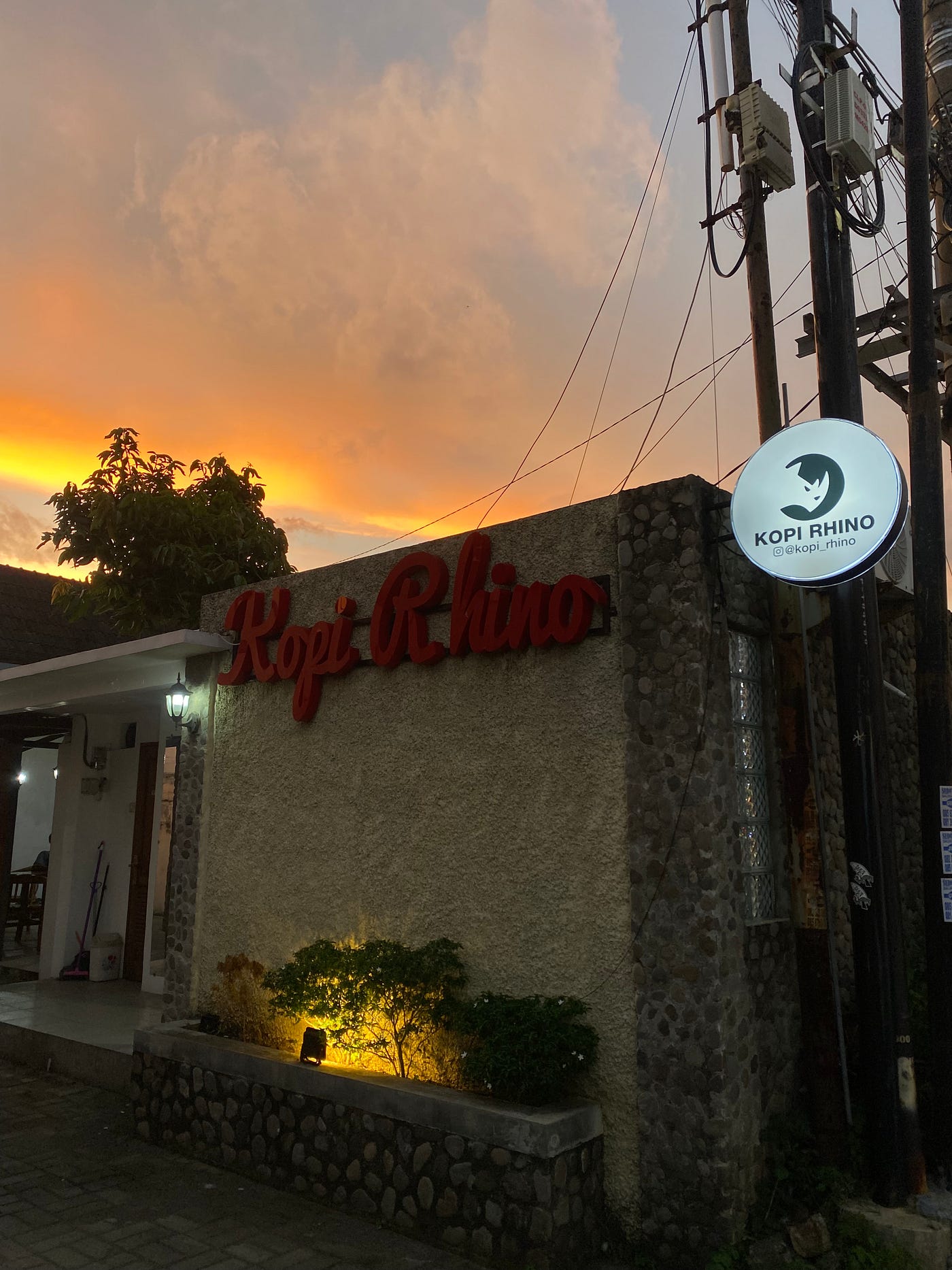 Suasana Kopi Rhino sumber: Dokumen Rhino