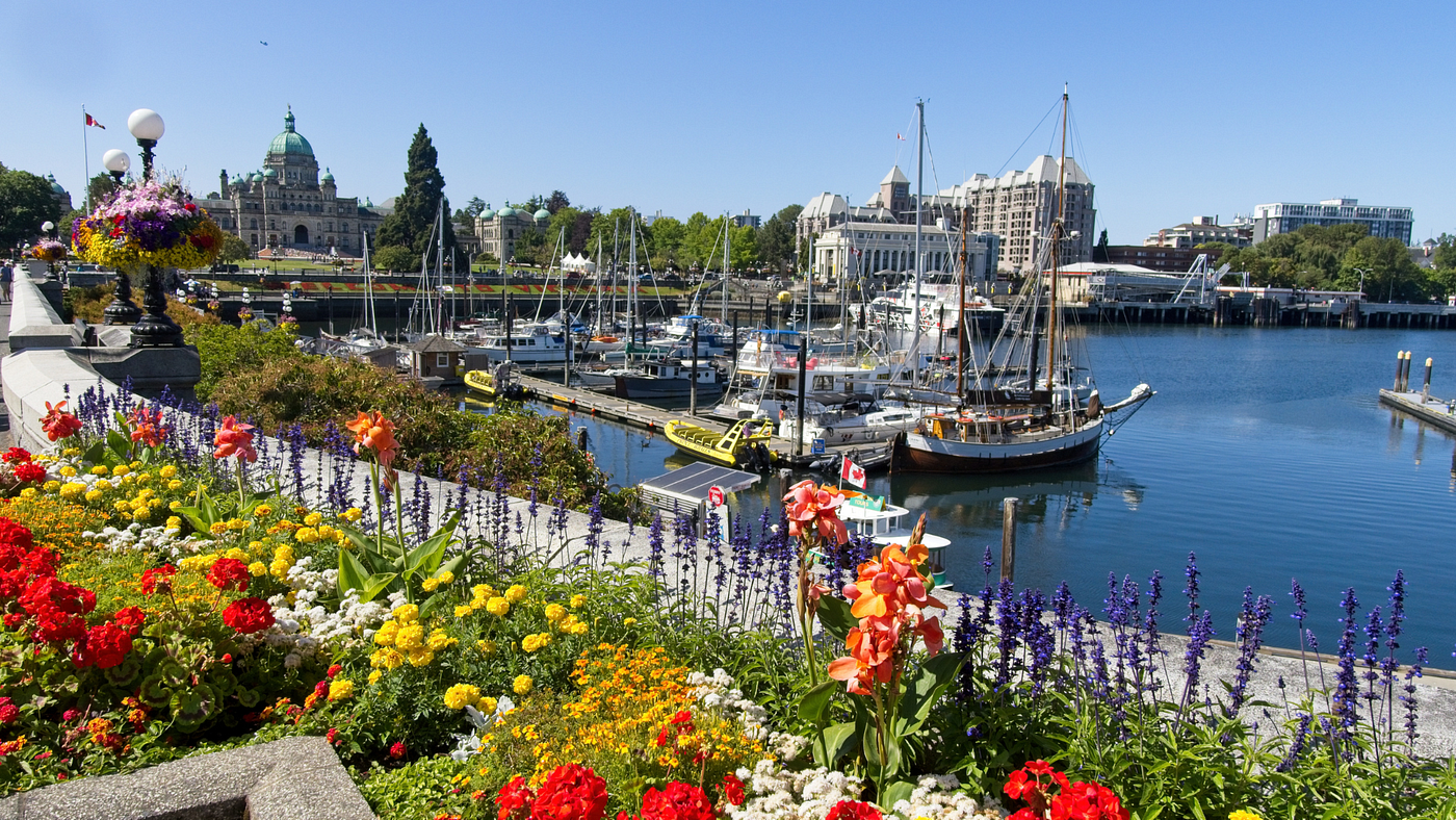 Why Our Bus Tours to Victoria Are Always a Favourite