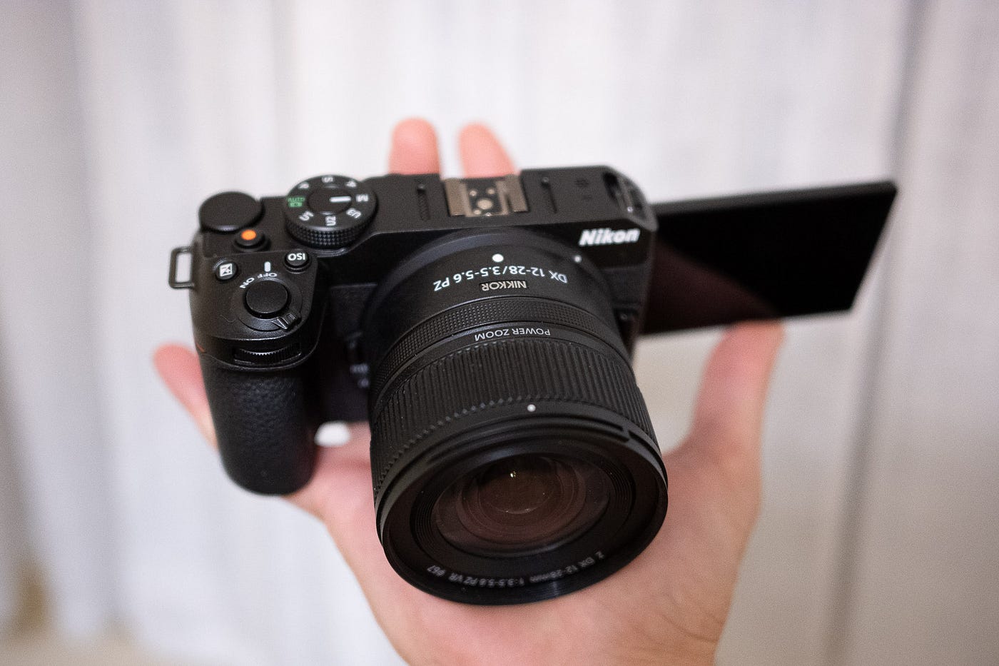 Nikon Z DX 12–28mm f/3.5–5.6 PZ Vr Review | The Best Vlogging Lens?