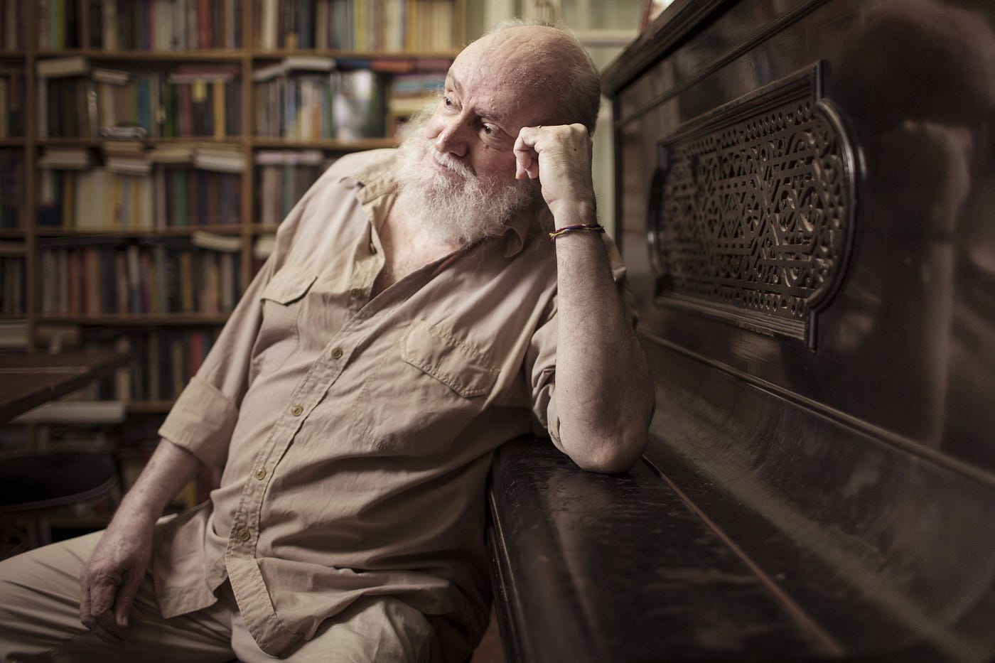 O compositor e escritor Aldir Blanc faleceu de Covid-19 em 2020. FOTO: Folha de São Paulo.