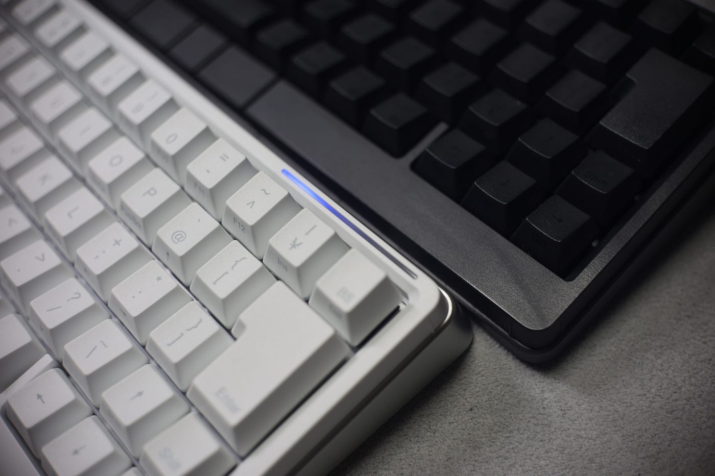 HHKB Studio 雪 JIS 日本語配列 本体＆パームレスト Amazon | PFU キーボード HHKB Studio 日本語配列／雪
