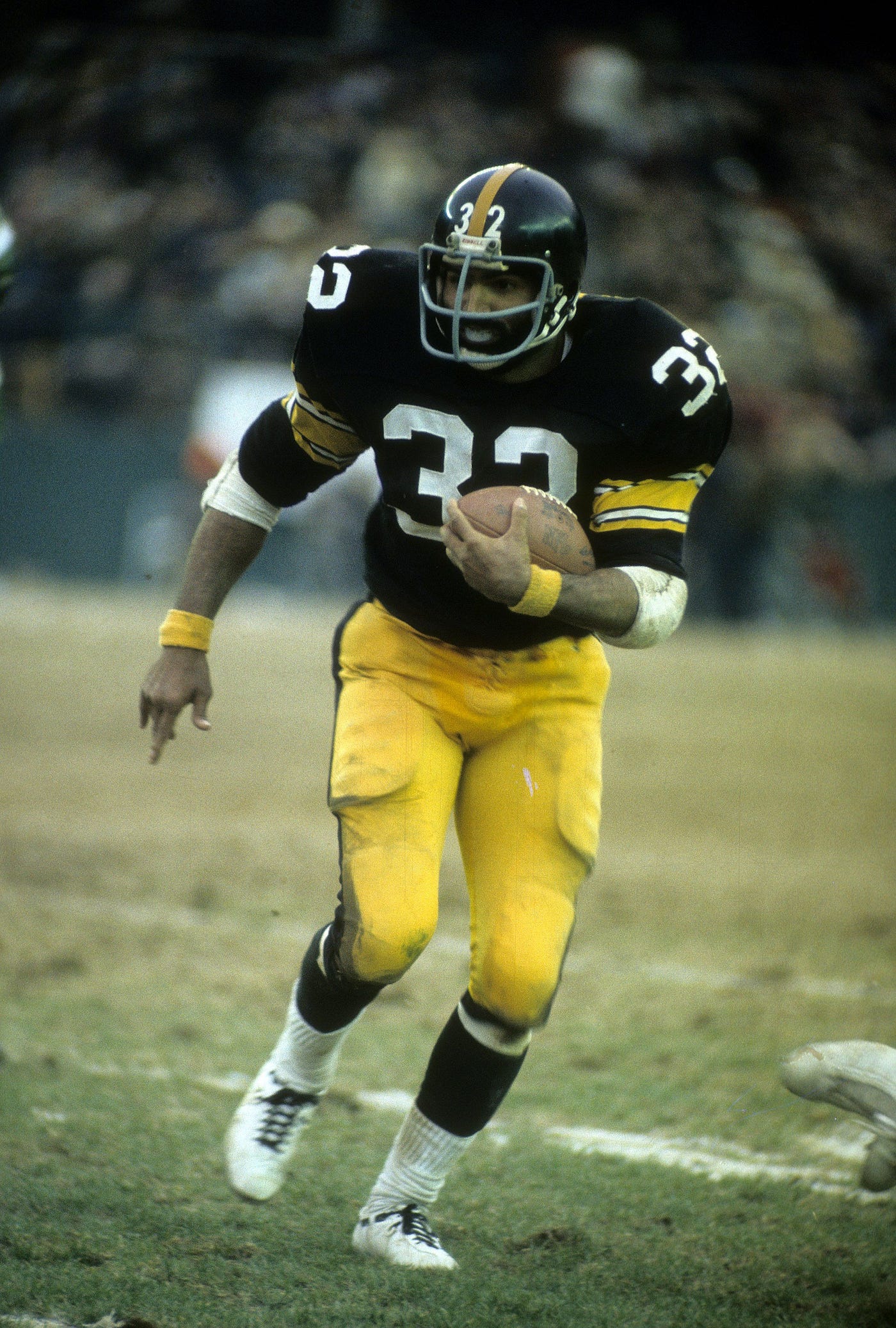 Top 10 NFL Running Backs of the 70s, by Jeffrey Genao, Top Level Sports