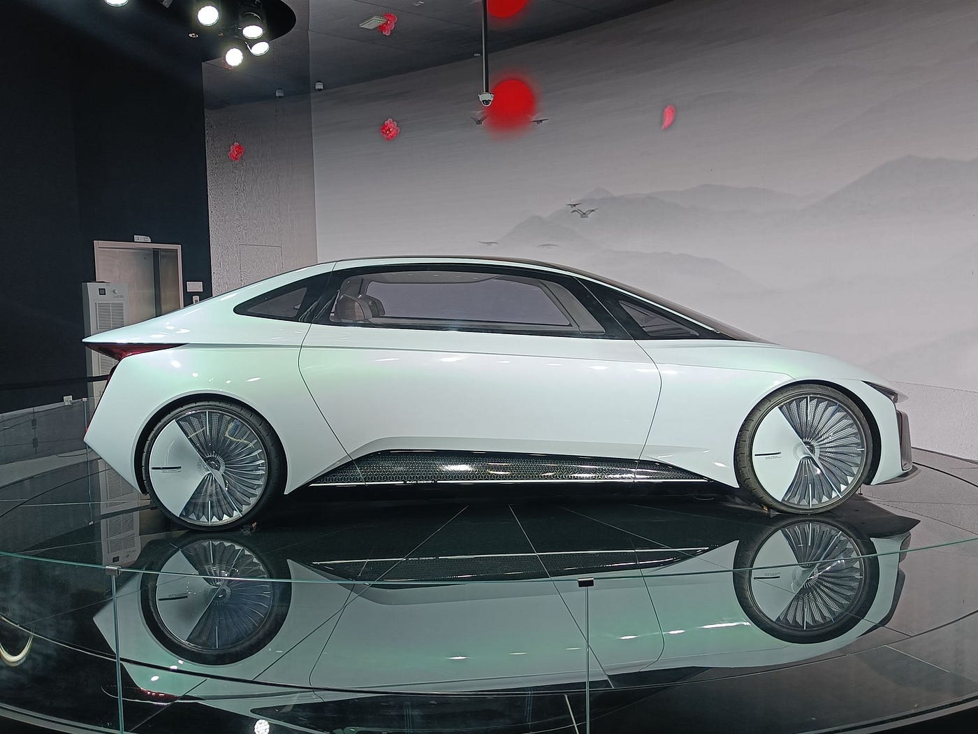 The KUN I Futuristic Concept Car