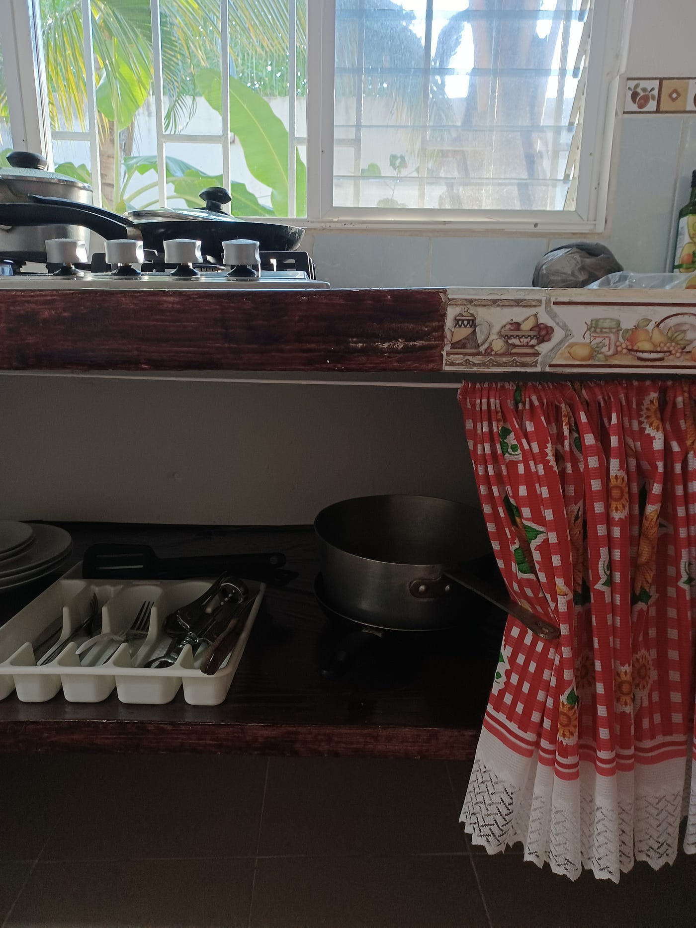 Things to Make Sure Airbnb Kitchen Has